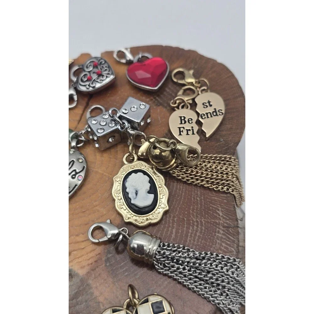 17- Charms Enamel - Hearts Friends Rose